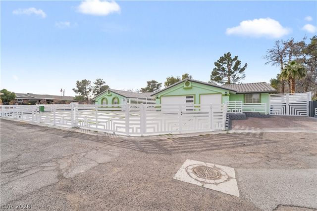 3160 East Viking Road, Las Vegas, NV 89121
