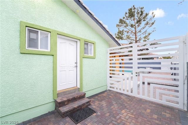 3160 East Viking Road, Las Vegas, NV 89121