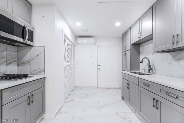 3160 East Viking Road, Las Vegas, NV 89121