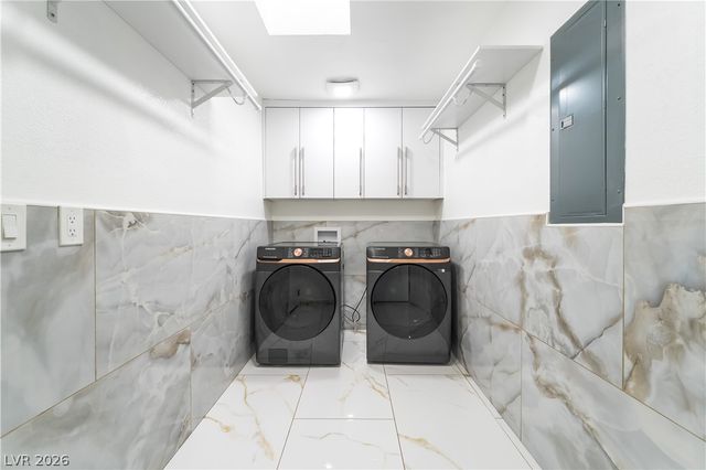 3160 East Viking Road, Las Vegas, NV 89121