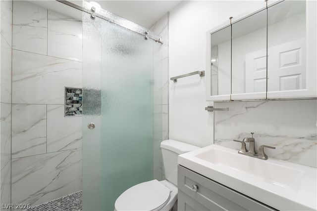 3160 East Viking Road, Las Vegas, NV 89121