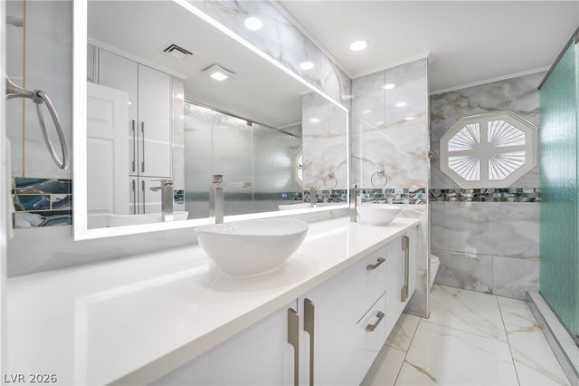 3160 East Viking Road, Las Vegas, NV 89121