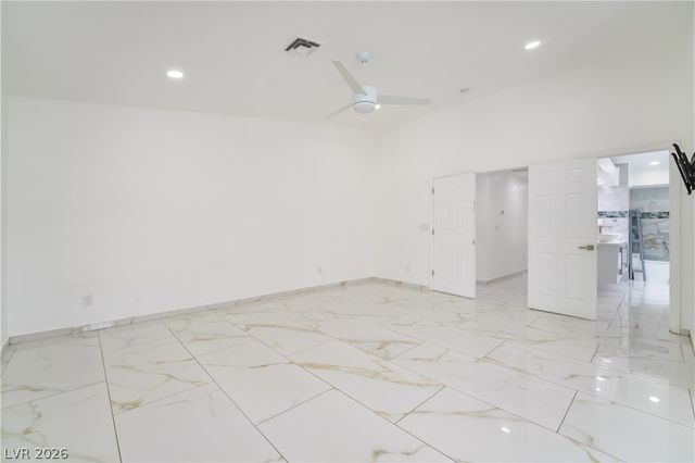 3160 East Viking Road, Las Vegas, NV 89121