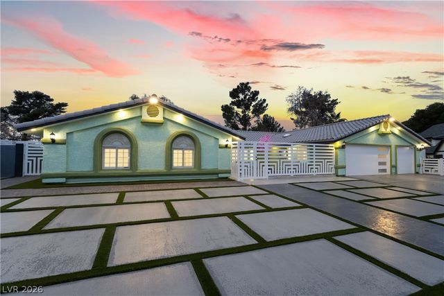 3160 East Viking Road, Las Vegas, NV 89121