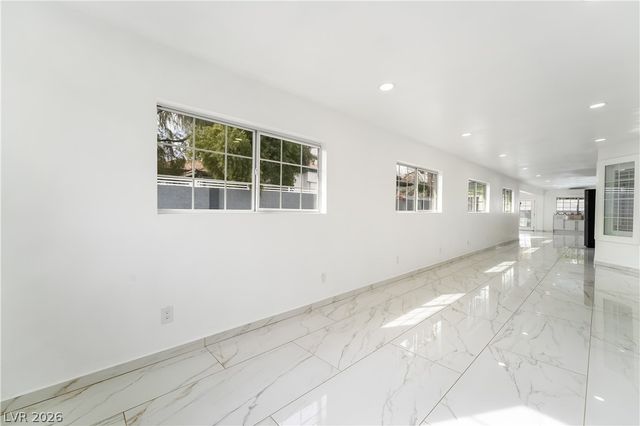 3160 East Viking Road, Las Vegas, NV 89121