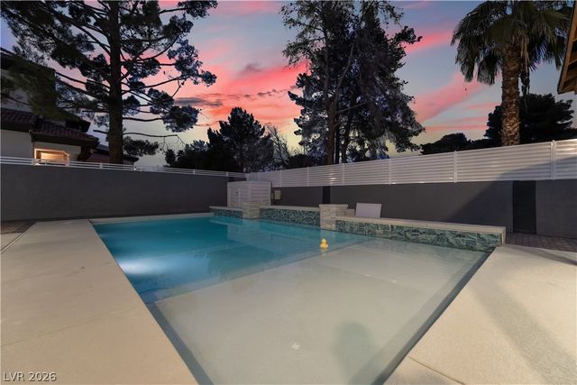 3160 East Viking Road, Las Vegas, NV 89121