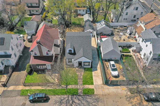 10914 214th Street, Queens Village, NY 11429