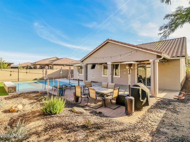 1866 E RAVENSWOOD Drive E, Gilbert, AZ 85298