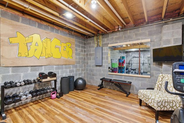 2726 N Goldring Road, La Porte, IN 46350