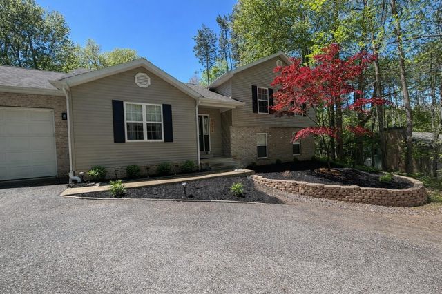 2726 N Goldring Road, La Porte, IN 46350