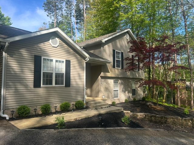 2726 N Goldring Road, La Porte, IN 46350