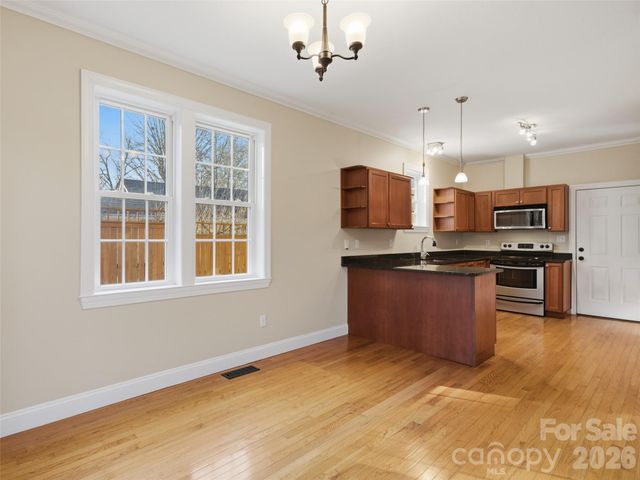 92 Middlemont Avenue, Asheville, NC 28806