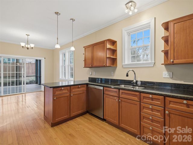 92 Middlemont Avenue, Asheville, NC 28806