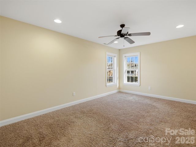 92 Middlemont Avenue, Asheville, NC 28806