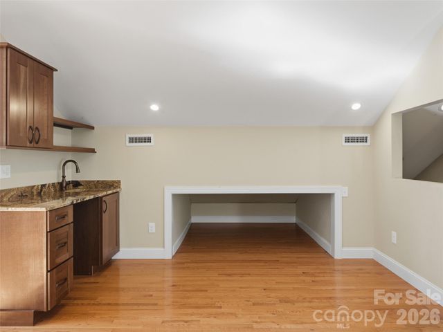 92 Middlemont Avenue, Asheville, NC 28806