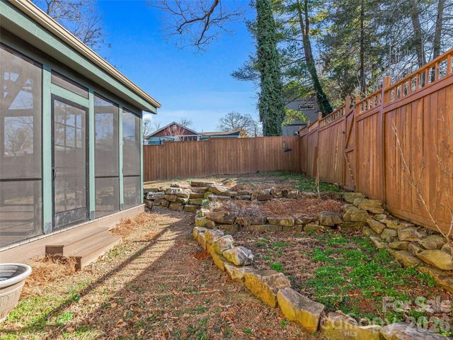 92 Middlemont Avenue, Asheville, NC 28806