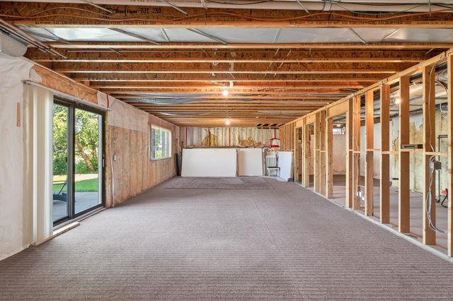 5608 105th Avenue N, Brooklyn Park, MN 55443