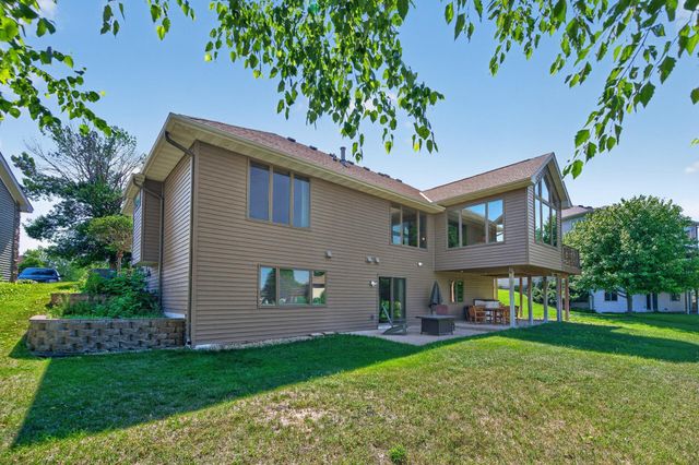 5608 105th Avenue N, Brooklyn Park, MN 55443