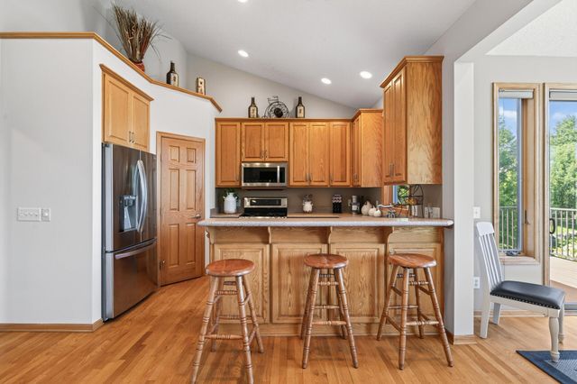 5608 105th Avenue N, Brooklyn Park, MN 55443