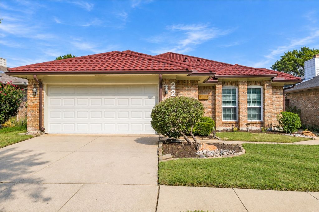 2211 Mediterranean Avenue, Arlington, TX 76011 — photo 2