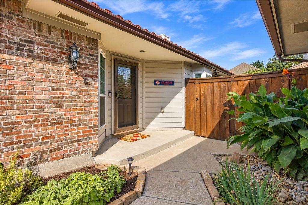 2211 Mediterranean Avenue, Arlington, TX 76011 — photo 5