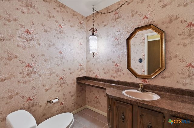 325 Booth Drive, San Marcos, TX 78666