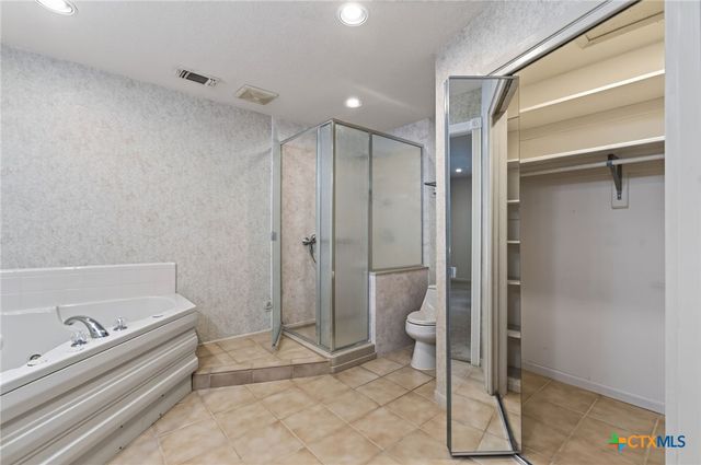 325 Booth Drive, San Marcos, TX 78666