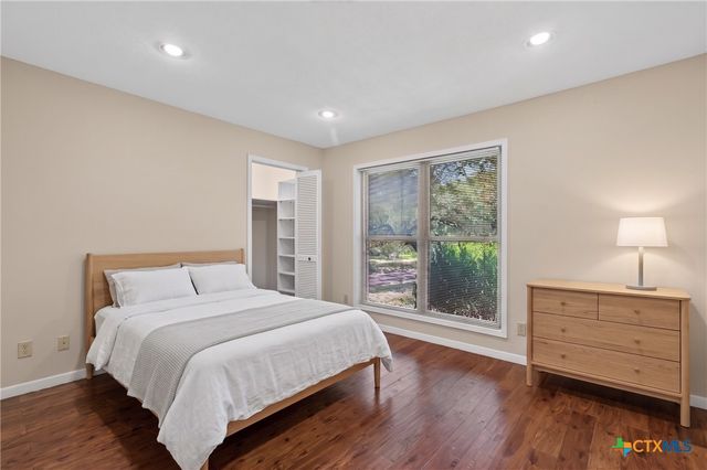 325 Booth Drive, San Marcos, TX 78666