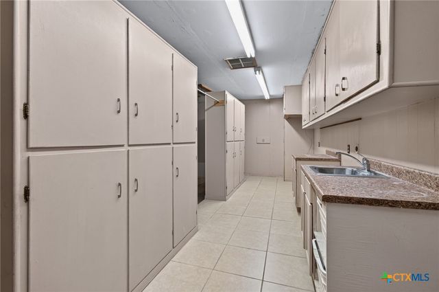 325 Booth Drive, San Marcos, TX 78666