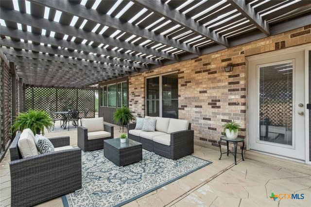 325 Booth Drive, San Marcos, TX 78666