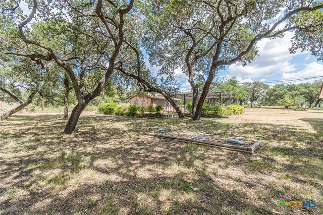 325 Booth Drive, San Marcos, TX 78666
