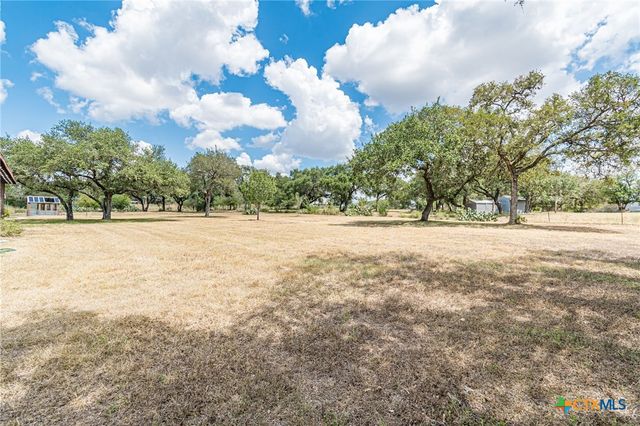 325 Booth Drive, San Marcos, TX 78666
