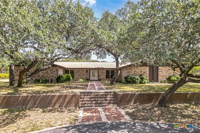 325 Booth Drive, San Marcos, TX 78666
