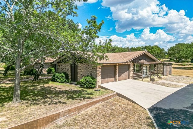 325 Booth Drive, San Marcos, TX 78666