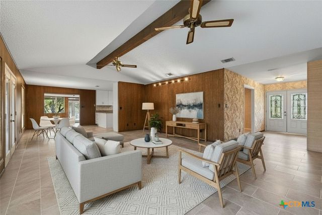325 Booth Drive, San Marcos, TX 78666