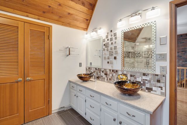 8580 GRAND OAKS CV, Bartlett, TN 38002