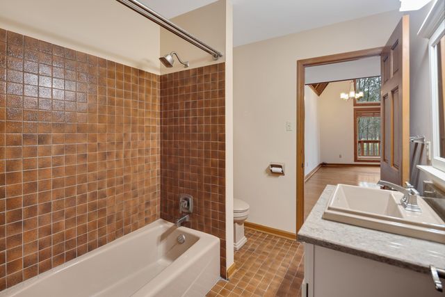 8580 GRAND OAKS CV, Bartlett, TN 38002