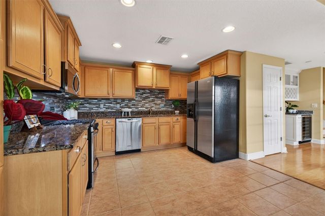 603 24TH AVENUE N, St Petersburg, FL 33704