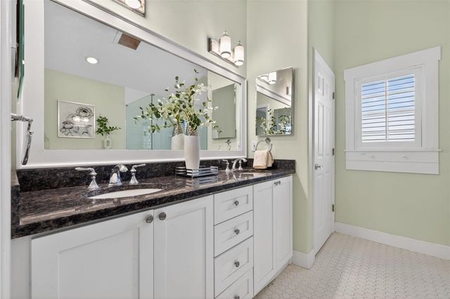 603 24TH AVENUE N, St Petersburg, FL 33704