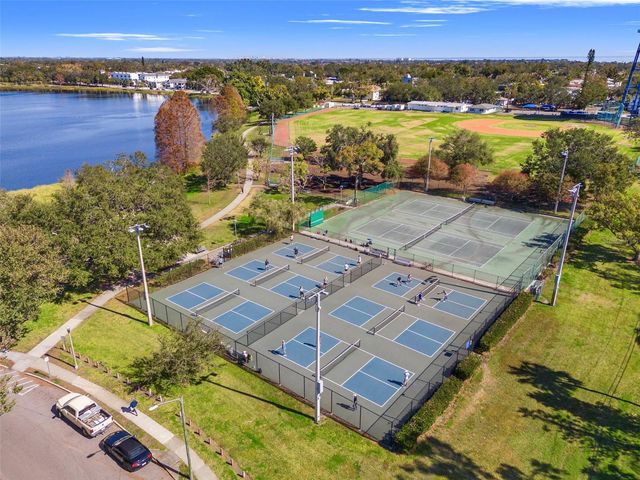 603 24TH AVENUE N, St Petersburg, FL 33704