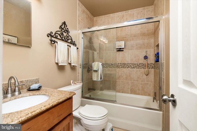 611 GREENWICH, East Windsor, NJ 08520