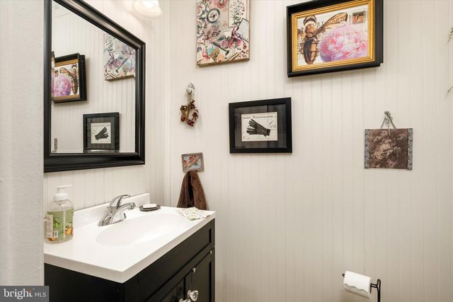 611 GREENWICH, East Windsor, NJ 08520