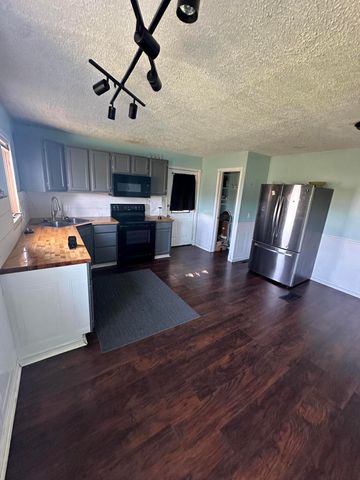 7422 E 22 Mile Road, Ensley Twp, MI 49343