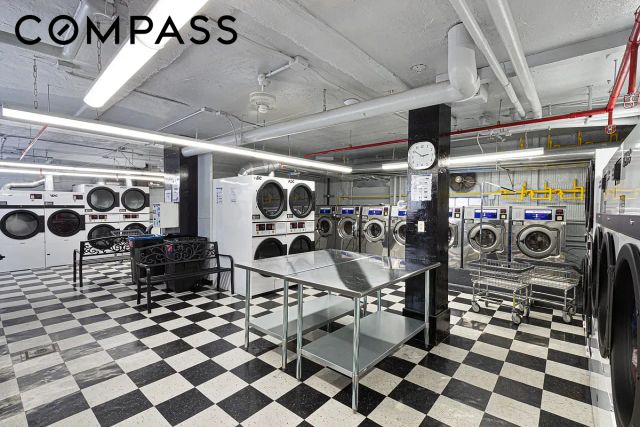 4810 43rd St Apt 5J, New York City, NY 11377