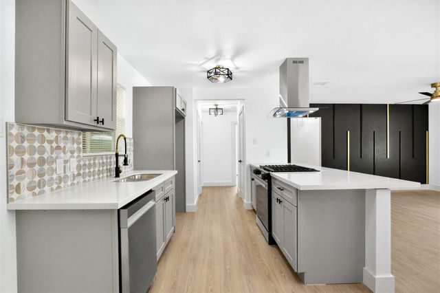 1015 Roper Street, Houston, TX 77034
