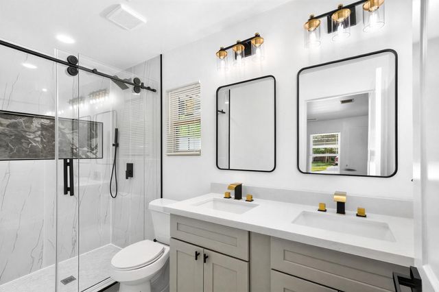 1015 Roper Street, Houston, TX 77034