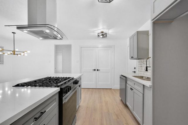 1015 Roper Street, Houston, TX 77034