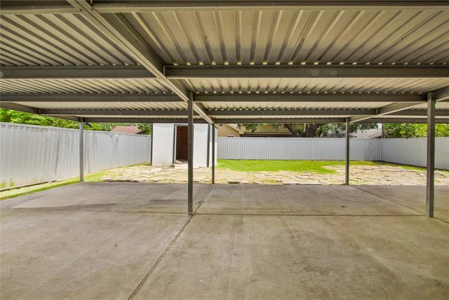 1015 Roper Street, Houston, TX 77034