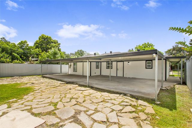 1015 Roper Street, Houston, TX 77034
