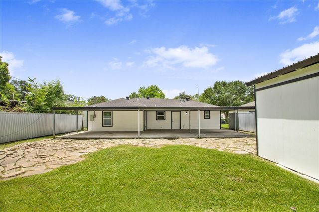 1015 Roper Street, Houston, TX 77034